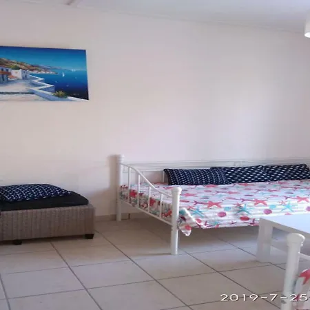 Eva 2 Hébergement de vacances *